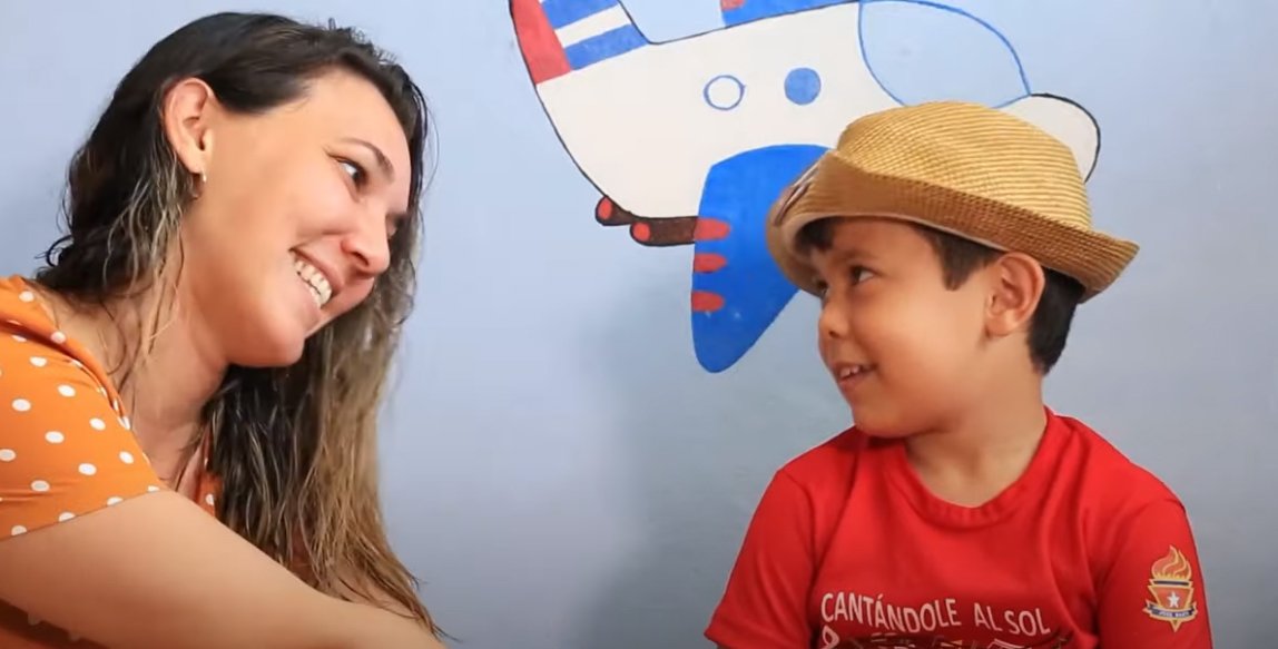 Claudia Alvariño y su hijo Lucas