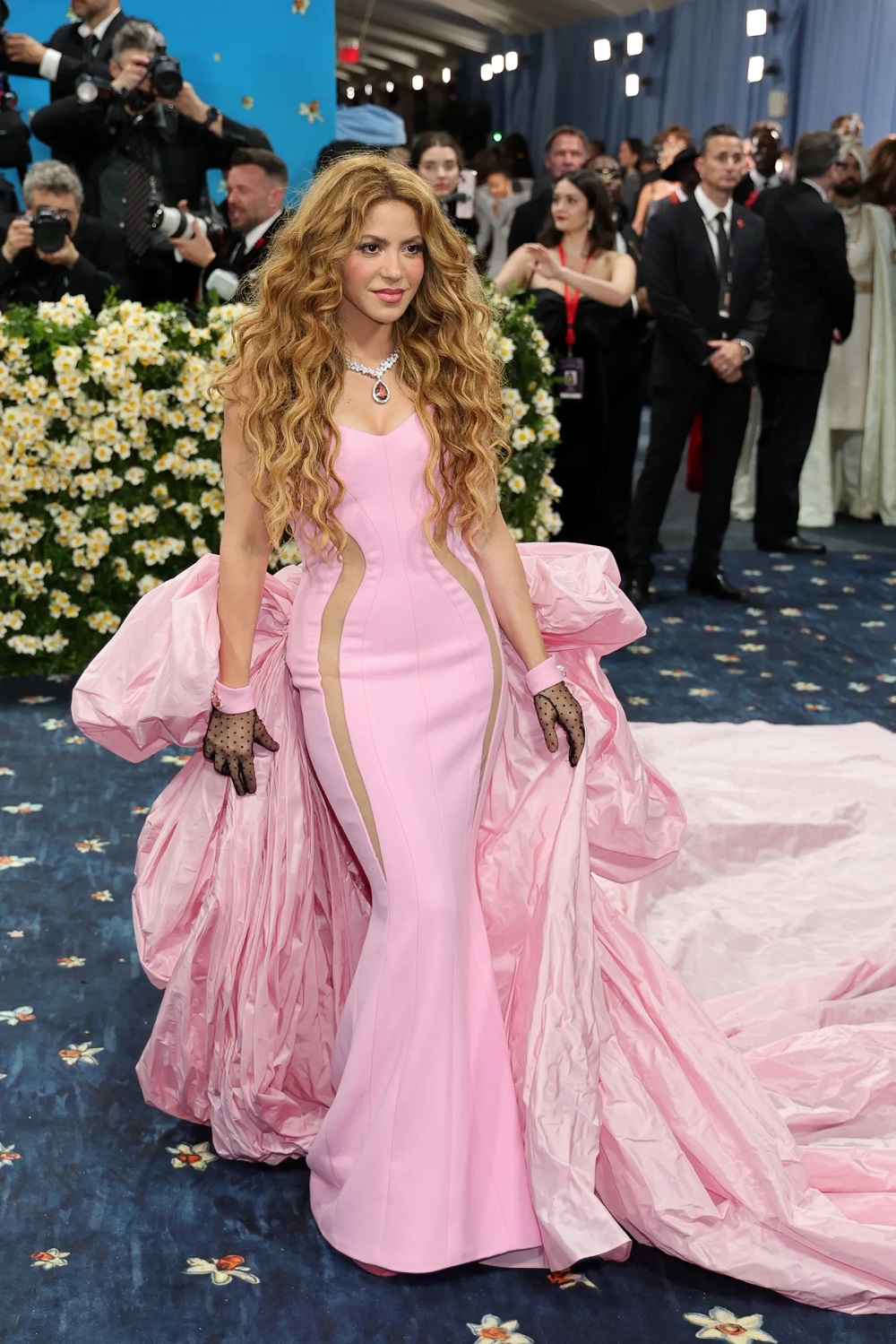 shakira met gala 2025