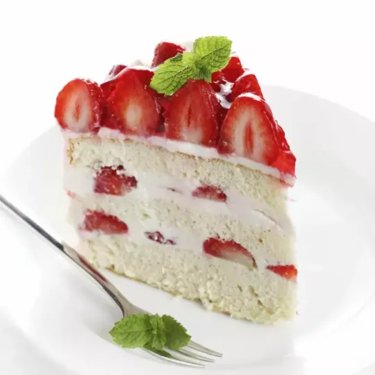 Este pastel de fresa se convertirá en tu postre favorito