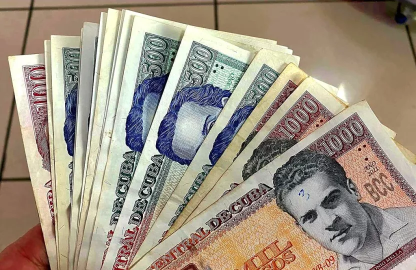 Peso cubano en efectivo
