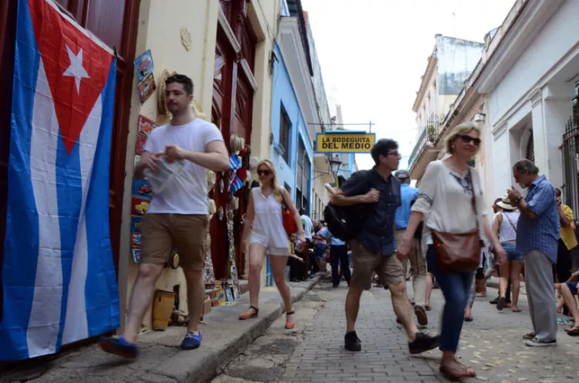 Turistas en Cuba