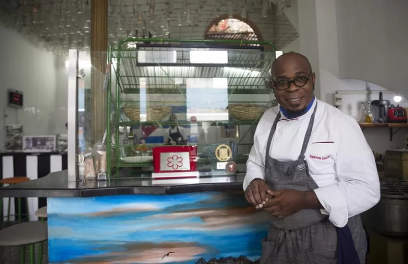 El primer chef cubano en ganar una estrella Michelin Alberto González