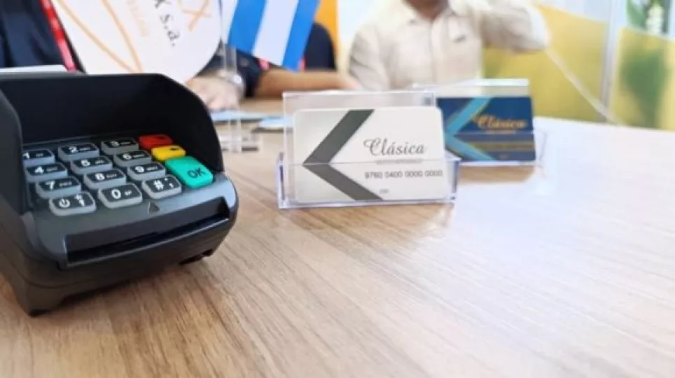 Fincimex confirma habilitación de transferencias y pagos por QR con tarjetas Clásica y AIS desde EnZona