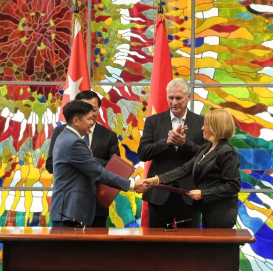 Cuba y Vietnam crean empresa mixta para producir e importar medicamentos cubanos