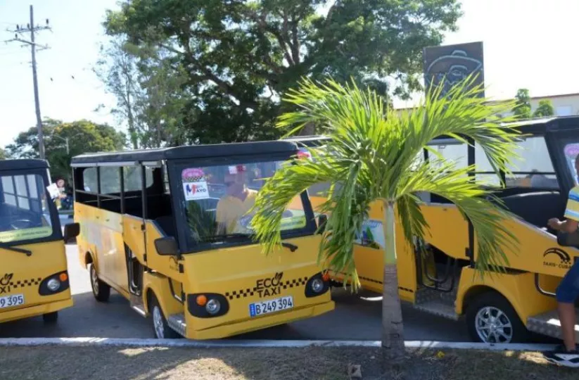 Nuevos microbuses eléctricos convierten a provincia en capital cubana del ecomóvil