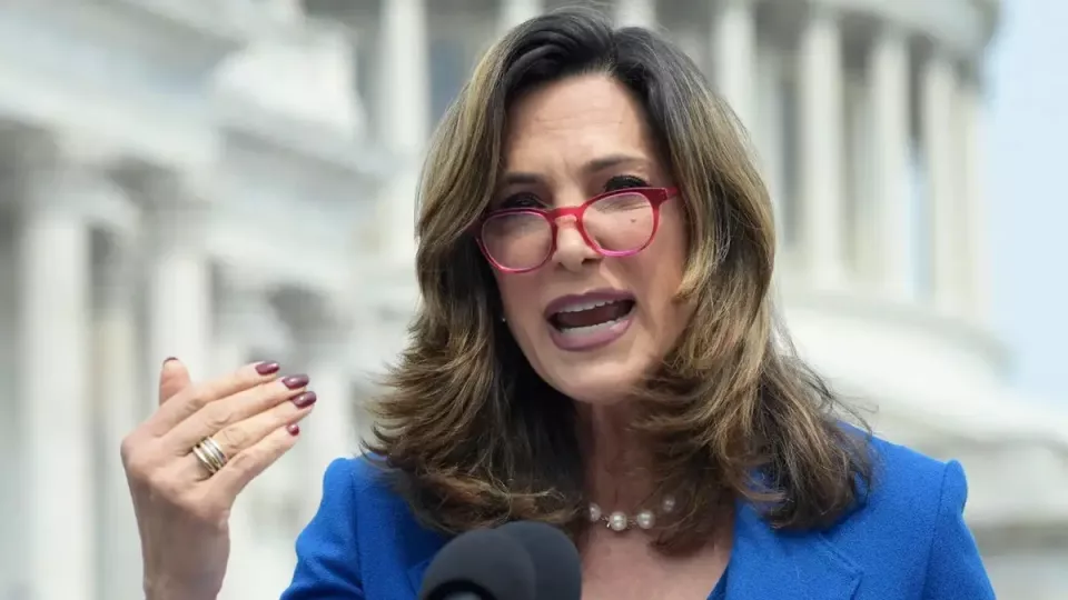 La congresista María Elvira Salazar se ha pronunciado contra la ofensiva migratoria de Trump.