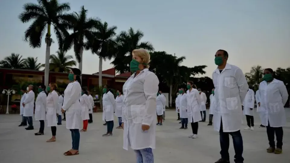 Bahamas cuenta actualmente con 35 profesionales de la salud cubanos.