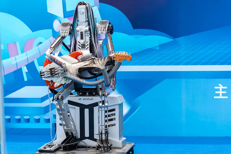 Más de 100 innovaciones sorprenden en Carnaval Mundial de Robots en China
