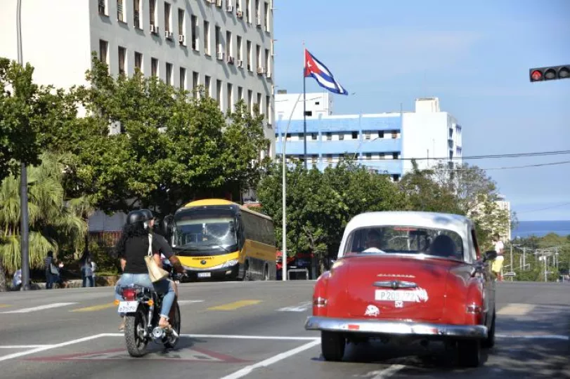 Crearán vías exclusivas para motos y bicicletas en calles de La Habana