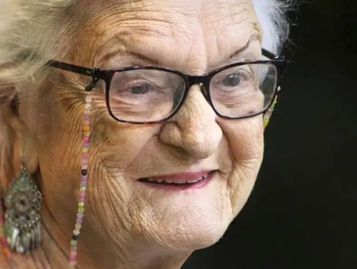 Adiós a Evarista: Falleció Aris Teresa, actriz que daba vida al personaje en "Vivir del cuento"