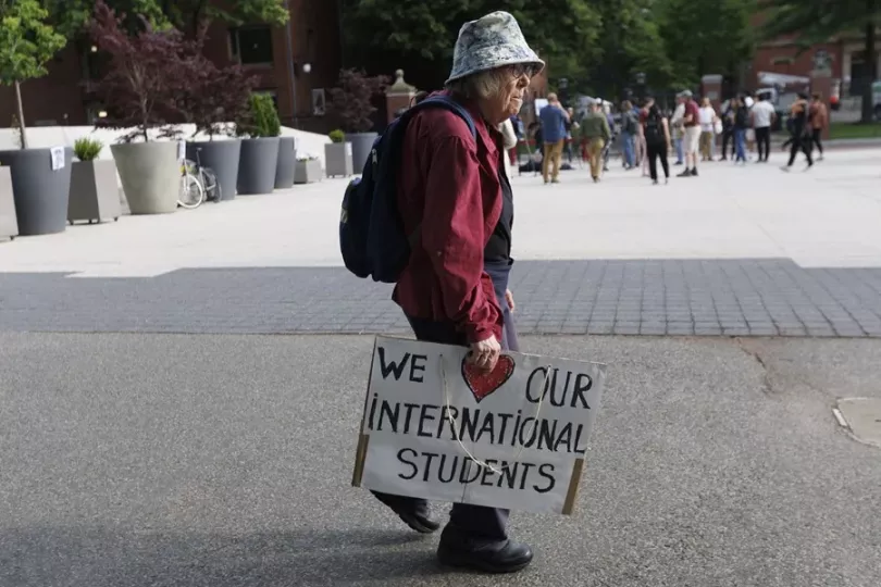 Activista en apoyo a los universitarios indocumentados.