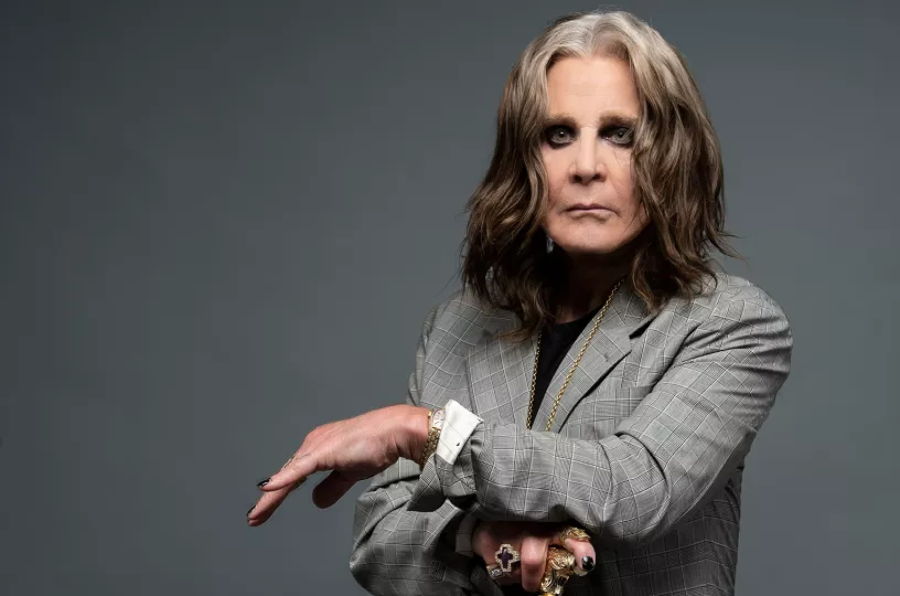 El mundo del rock despide a una de sus leyendas más icónicas: Ozzy Osbourne falleció este martes a los 76 años.