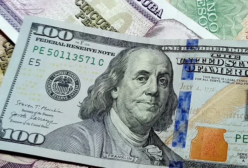 Mercado informal en Cuba: el dólar alcanza nuevo récord y profundiza la crisis económica