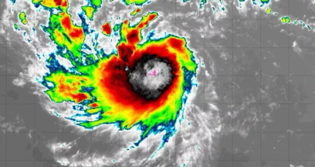 Imagen infrarroja de la tormenta tropical Erin.