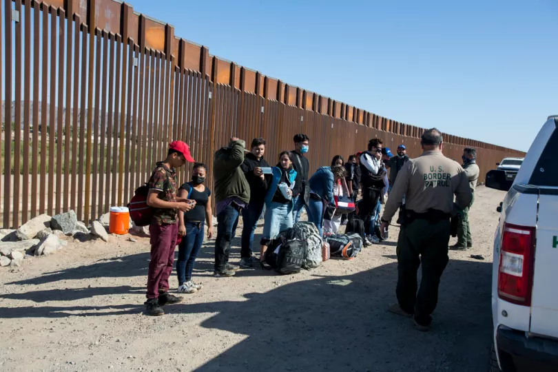 El aumento de las deportaciones va acompañado de un volumen inusual de personas bajo custodia.