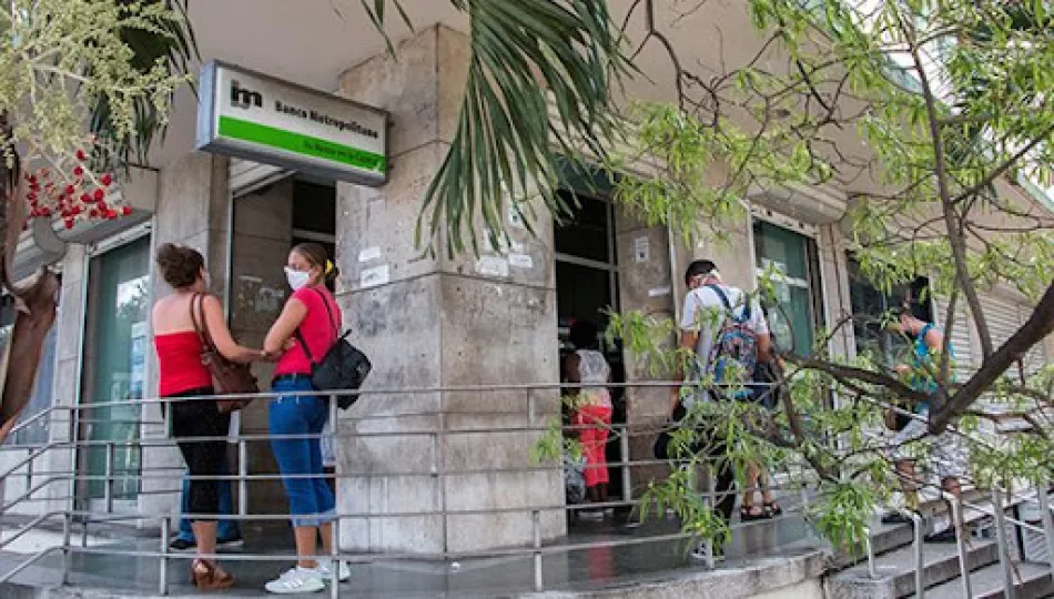 Plataforma Ticket llega al Banco Metropolitano pese a quejas de usuarios