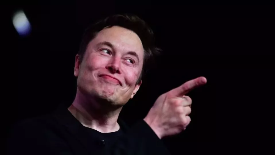 Una cifra sin precedentes en el mundo empresarial: Tesla pagará un bonus de 1 billón de dólares a Elon Musk