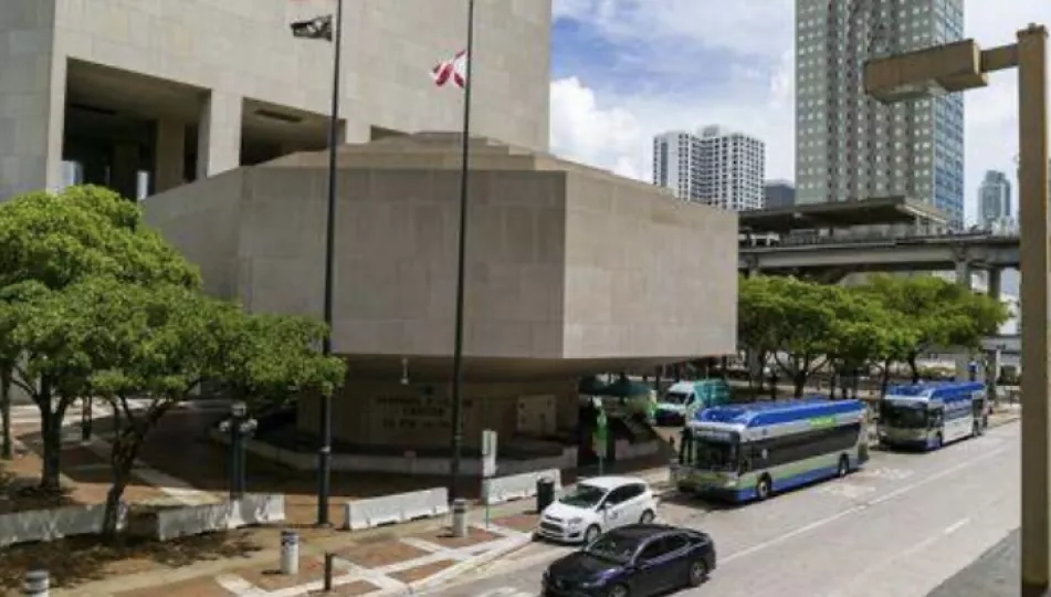 Las empresas del condado de Miami-Dade serán seriamente castigadas por negociar con entidades cubanas.