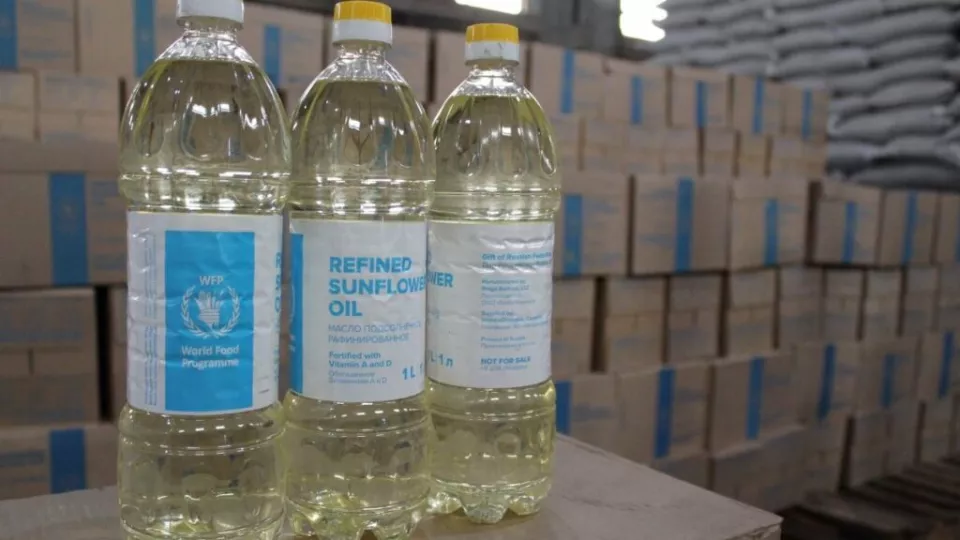 La nota apunta que ese aceite “solo ha sido liberado para centros de protección social”.