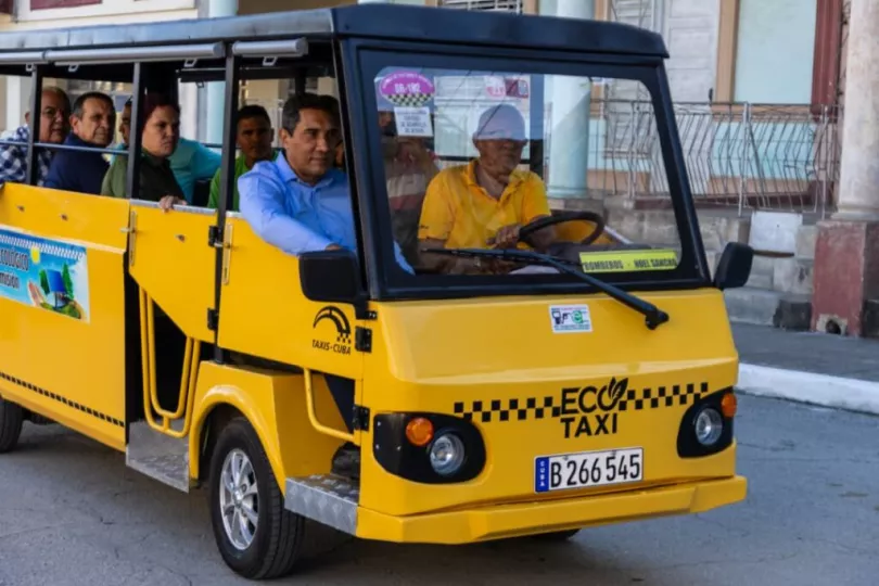 El servicio mantiene recorridos de menos de cuatro kilómetros, funciona de 7:00 a.m. a 5:00 p.m., y mantiene una tarifa de 10 pesos cubanos por pasajero.
