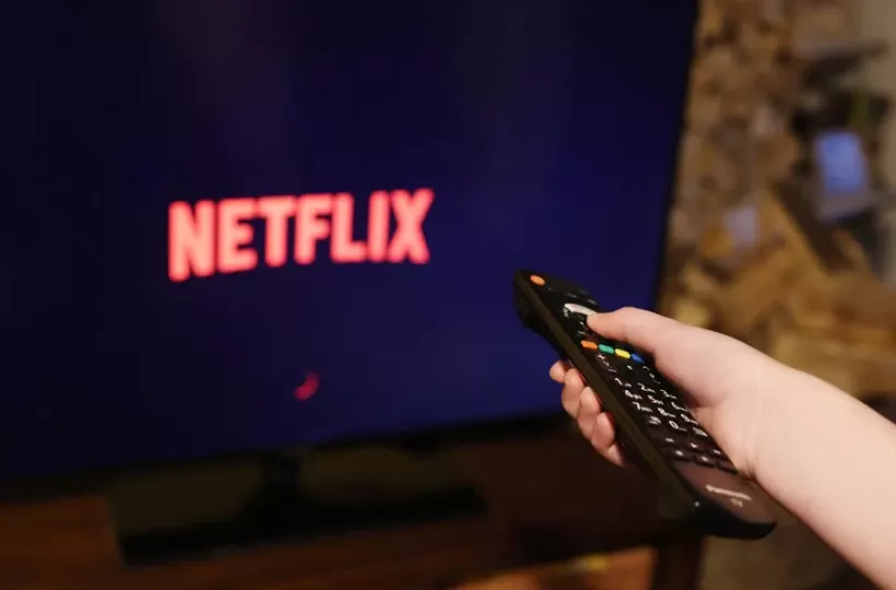 Netflix es un servicio en streaming que ofrece una amplia variedad de contenidos.