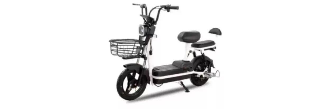 El uso de las bicimotos se ha vuelto bastante común en Cuba.