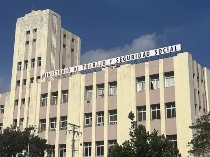 Sede del Ministerio de Trabajo y Seguridad Social, ubicado en el Vedado.