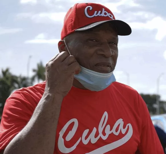 Fotografía del exreceptor cubano de béisbol Juan Bravo Prescot.