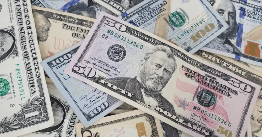 ¿Cuánto dinero envían los cubanos a sus familias cada año? El impacto de las remesas en la economía cubana