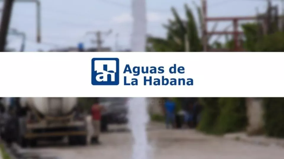 Logotipo y señalética de la empresa Aguas de La Habana.