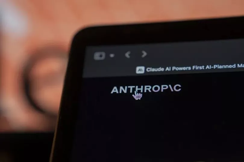 Representación visual del modelo de inteligencia artificial Mythos 5 de Anthropic bajo supervisión del Gobierno de EE.UU.