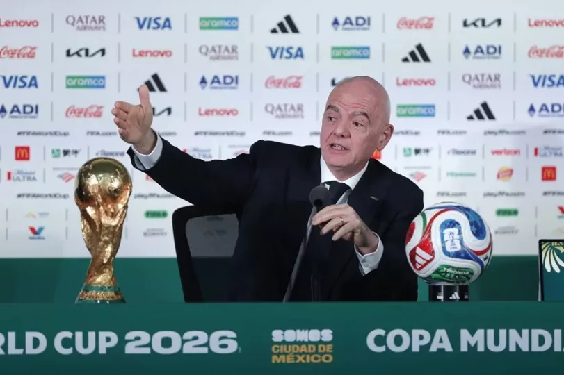 Gianni Infantino en conferencia de prensa en el Estadio Azteca antes del Mundial 2026.
