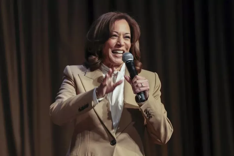La exvicepresidenta Kamala Harris participando en la Austrian World Summit en Viena.