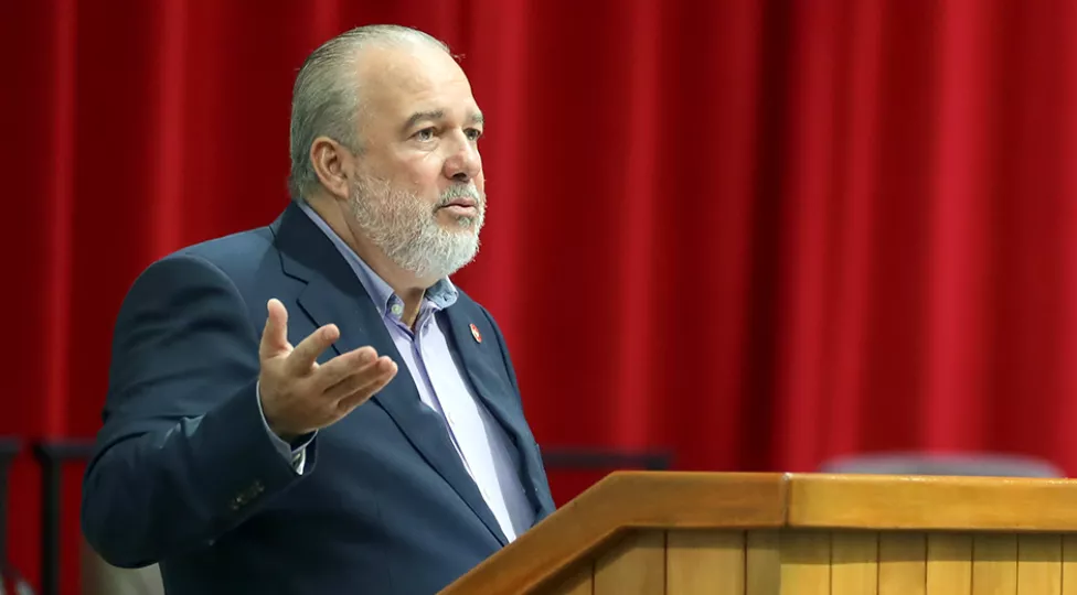 El Primer Ministro de Cuba, Manuel Marrero Cruz, durante su intervención en la tercera Sesión Extraordinaria de la Asamblea Nacional del Poder Popular.