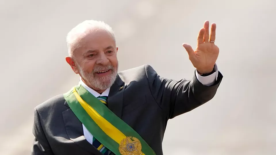 Lula da Silva oficializa su candidatura a la Presidencia de Brasil
