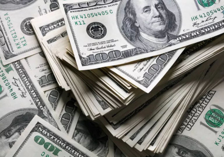 La cotización del dólar constituye, además, una referencia importante para buena parte de la economía cotidiana en Cuba.