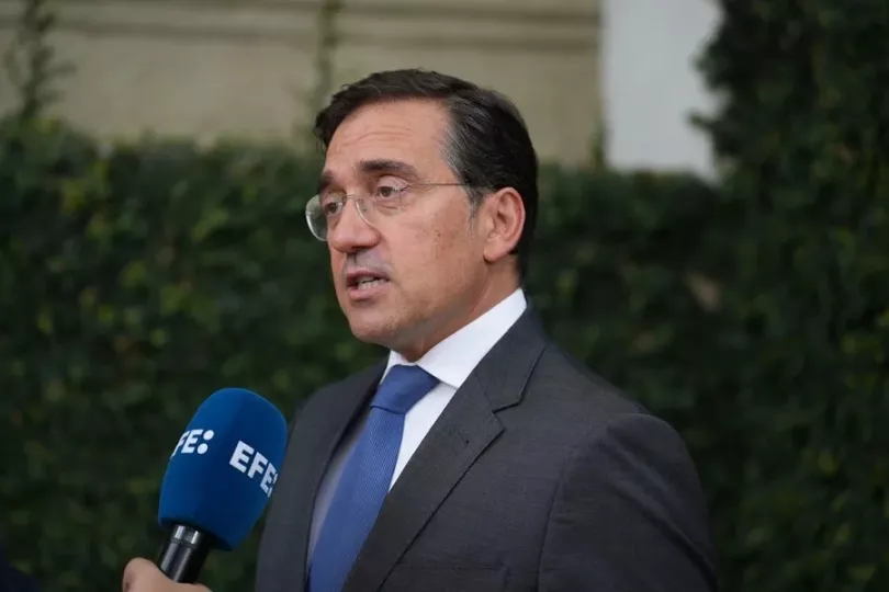 El ministro español de Exteriores, José Manuel Albares, durante unas declaraciones sobre la crisis fronteriza con Italia.