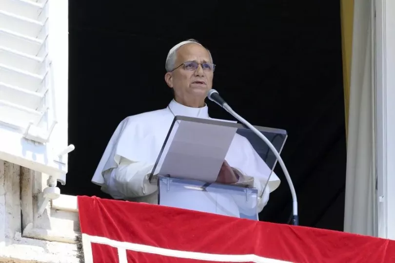 El papa León XIV durante una intervención tras conocerse la tragedia del terremoto en Colombia.