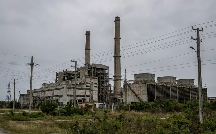 Vista exterior de la Central Termoeléctrica Antonio Guiteras