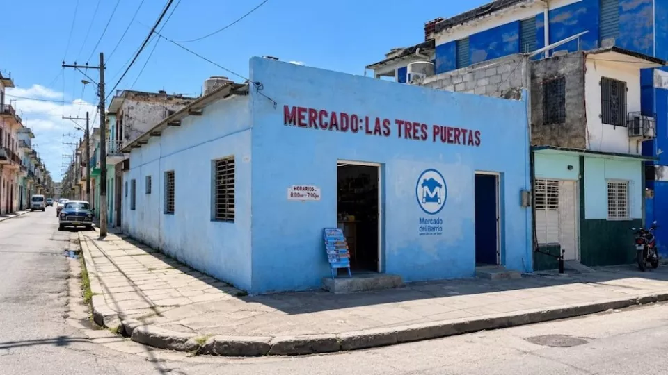 El nuevo modelo comercial cubano permite a mipymes y cooperativas administrar bodegas estatales sin perder la propiedad pública