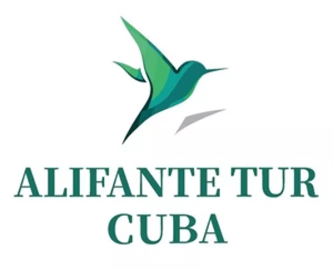 Representantes de la agencia Alifante Tur Cuba durante la presentación de su nueva propuesta comercial.