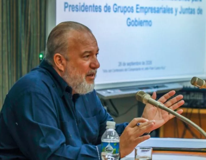 El primer ministro cubano Manuel Marrero durante una intervención en una sesión de trabajo sobre las reformas económicas.