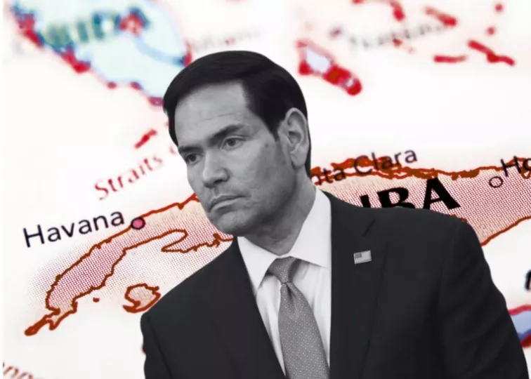Marco Rubio durante una intervención pública donde discute la política exterior hacia Cuba.