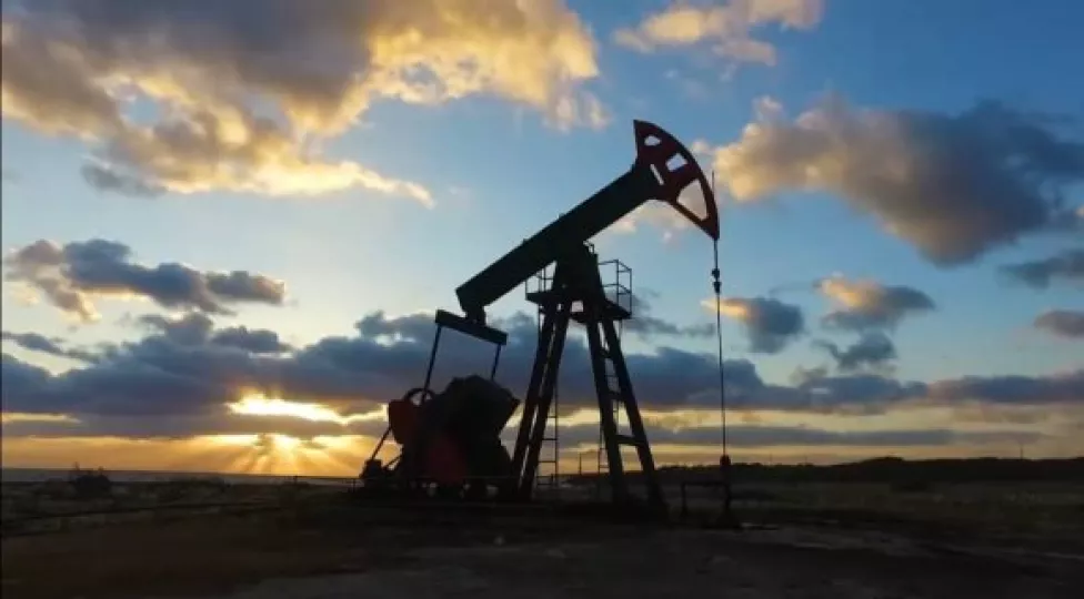 Instalaciones petroleras referenciales de la empresa Unión Cuba Petróleo (Cupet).