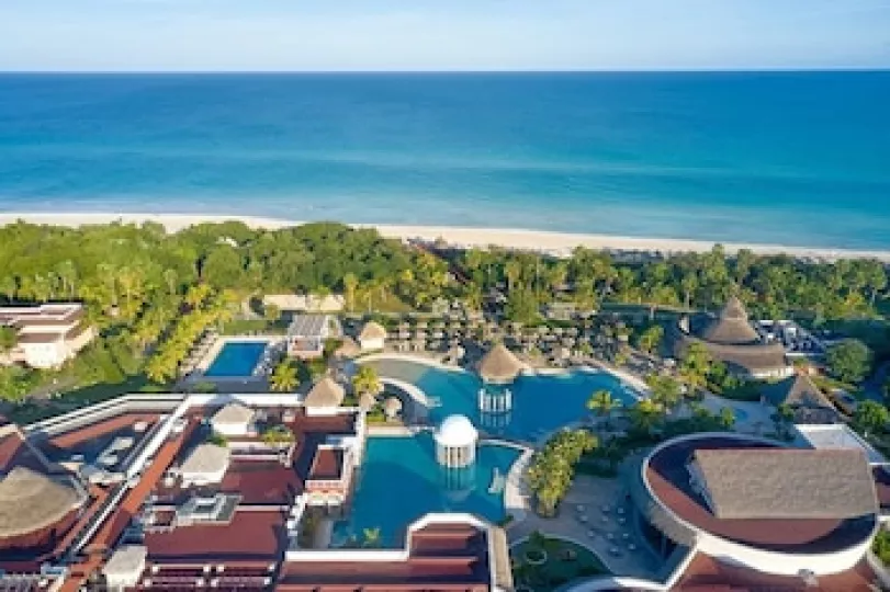 Vista exterior de una instalación hotelera del grupo Gaviota en Cuba durante la crisis del sector turístico.