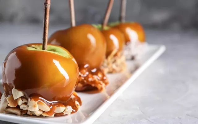 Caramelizar el envase es imprescindible antes de verter la mezcla.