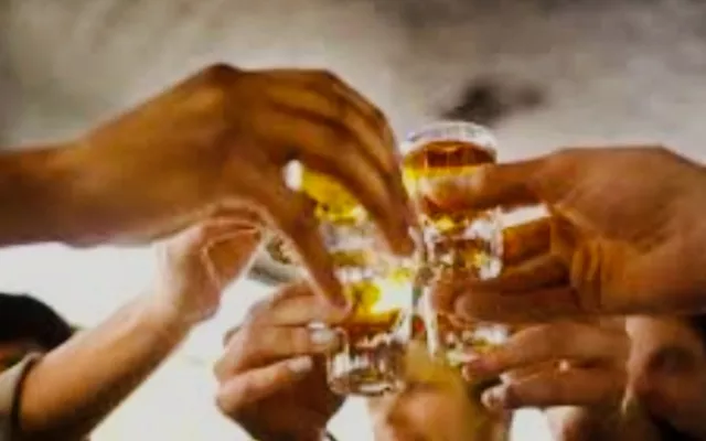 Personas en todo el orbe disfrutan el sabor del tequila