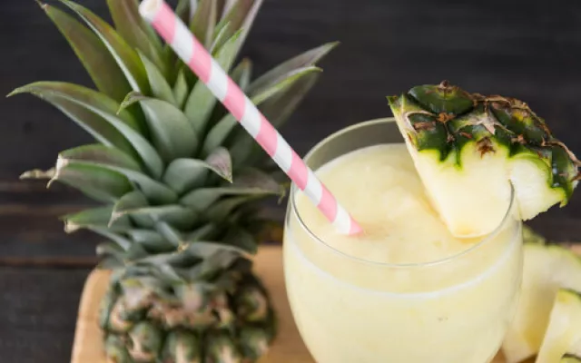 piña colada. una bebida preferida entre los cubanos y cubanas