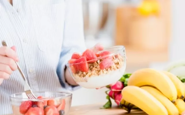 Plátanos con pasta de maní, una receta nutritiva que no debes dejar de probar
