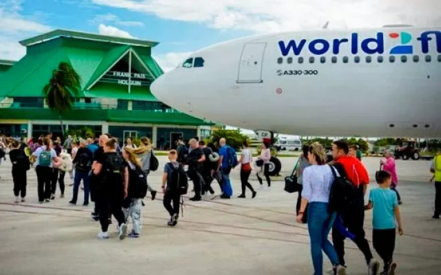 Turistas llegan a la provincia holguinera